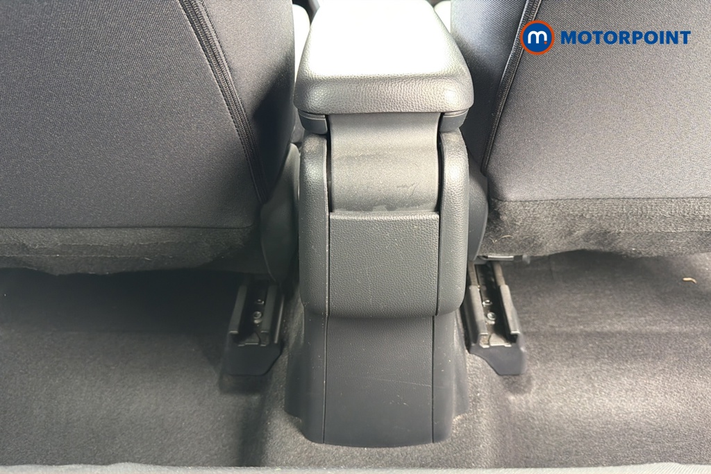 Toyota Yaris Design Automatic Petrol-Electric Hybrid Hatchback - Stock Number (1639566) - 28th supplementary image