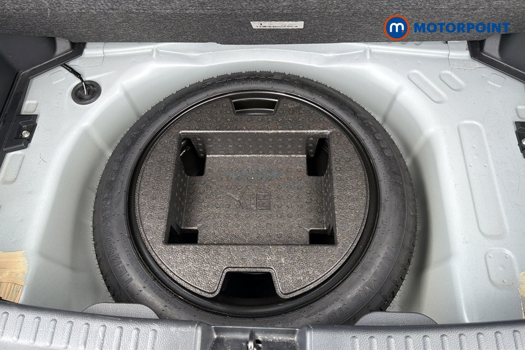 Toyota Yaris Design Automatic Petrol-Electric Hybrid Hatchback - Stock Number (1639566) - 33rd supplementary image