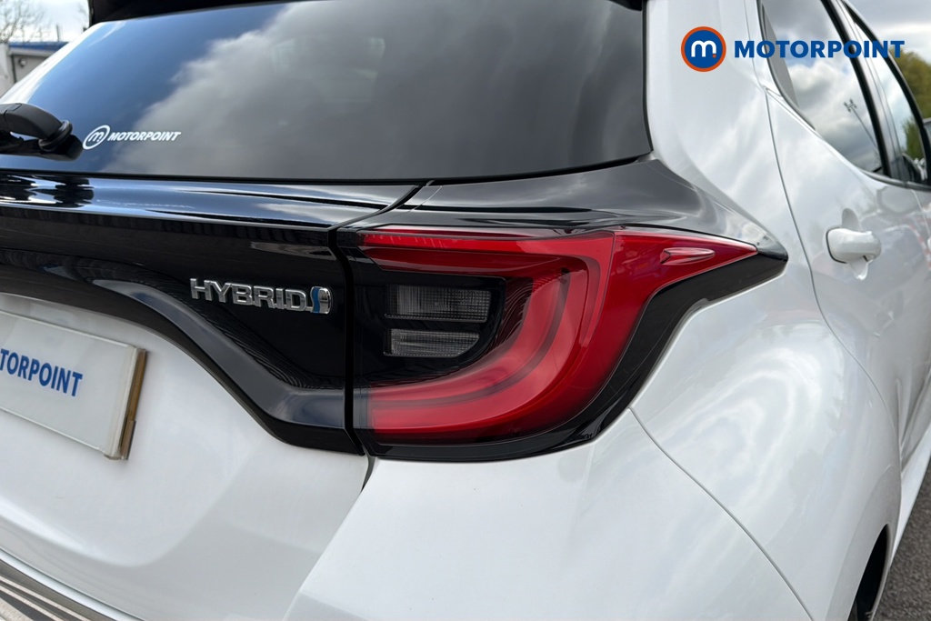 Toyota Yaris Design Automatic Petrol-Electric Hybrid Hatchback - Stock Number (1639566) - 36th supplementary image