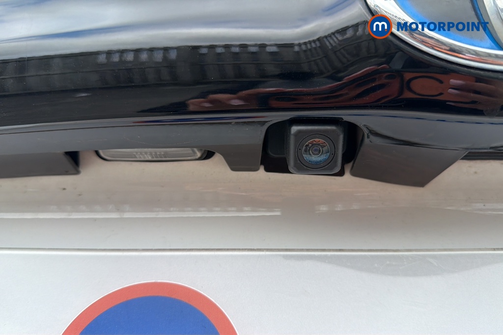 Toyota Yaris Design Automatic Petrol-Electric Hybrid Hatchback - Stock Number (1639566) - 37th supplementary image