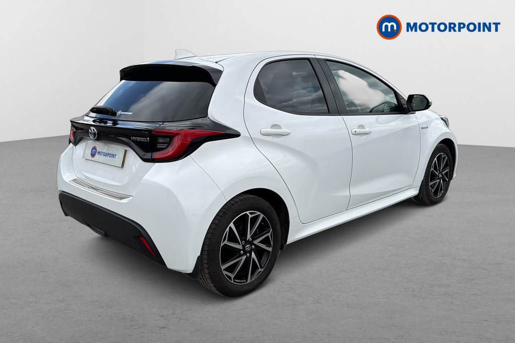 Toyota Yaris Design Automatic Petrol-Electric Hybrid Hatchback - Stock Number (1639566) - Passenger side rear corner