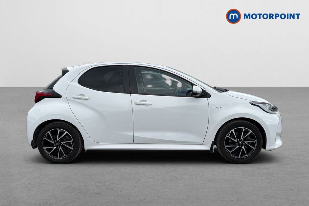 Toyota Yaris Design Automatic Petrol-Electric Hybrid Hatchback - Stock Number (1639566) - Passenger side