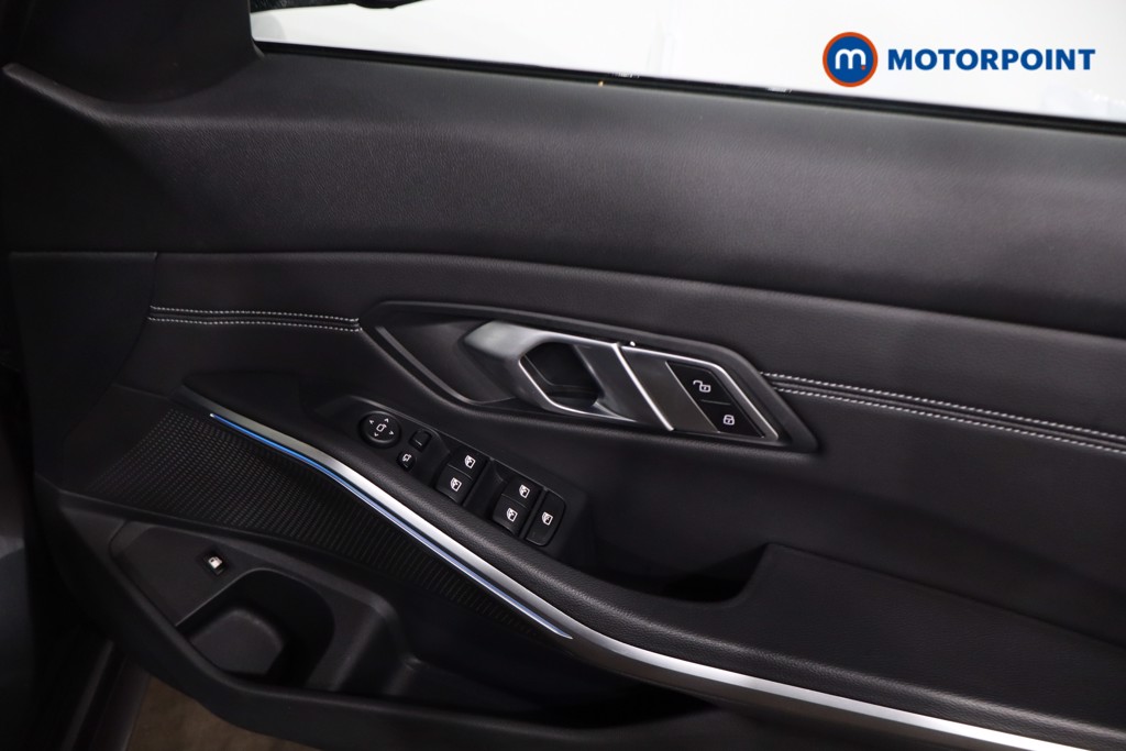 BMW 3 Series M Sport Automatic Petrol Plug-In Hybrid Saloon - Stock Number (1639584) - 27th supplementary image