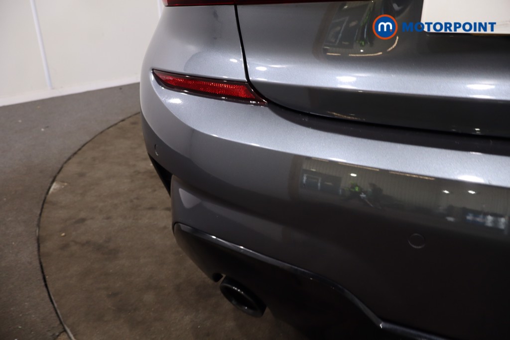 BMW 3 Series M Sport Automatic Petrol Plug-In Hybrid Saloon - Stock Number (1639584) - 39th supplementary image