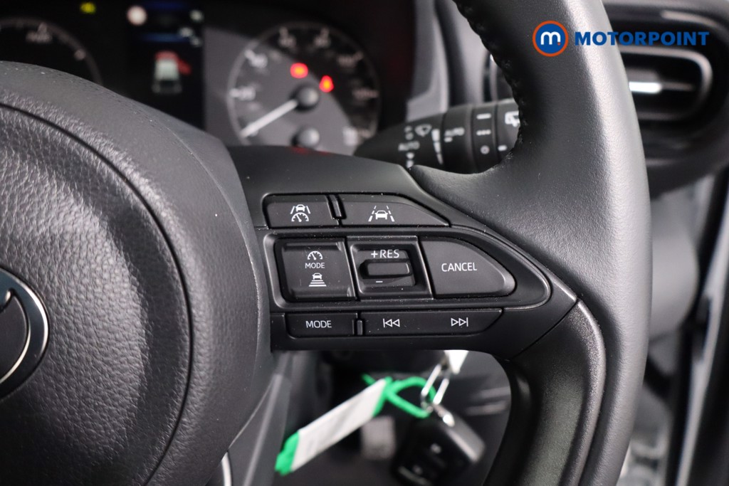 Toyota Yaris Icon Automatic Petrol-Electric Hybrid Hatchback - Stock Number (1639599) - 8th supplementary image