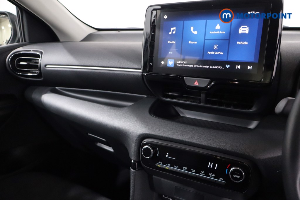 Toyota Yaris Icon Automatic Petrol-Electric Hybrid Hatchback - Stock Number (1639599) - 17th supplementary image