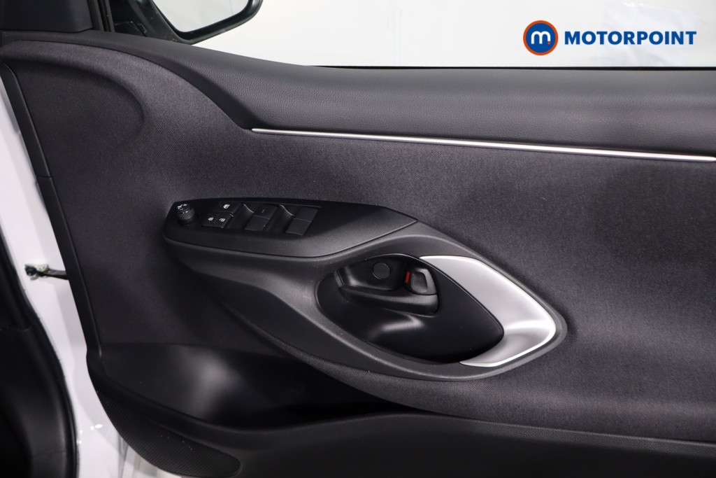 Toyota Yaris Icon Automatic Petrol-Electric Hybrid Hatchback - Stock Number (1639599) - 23rd supplementary image