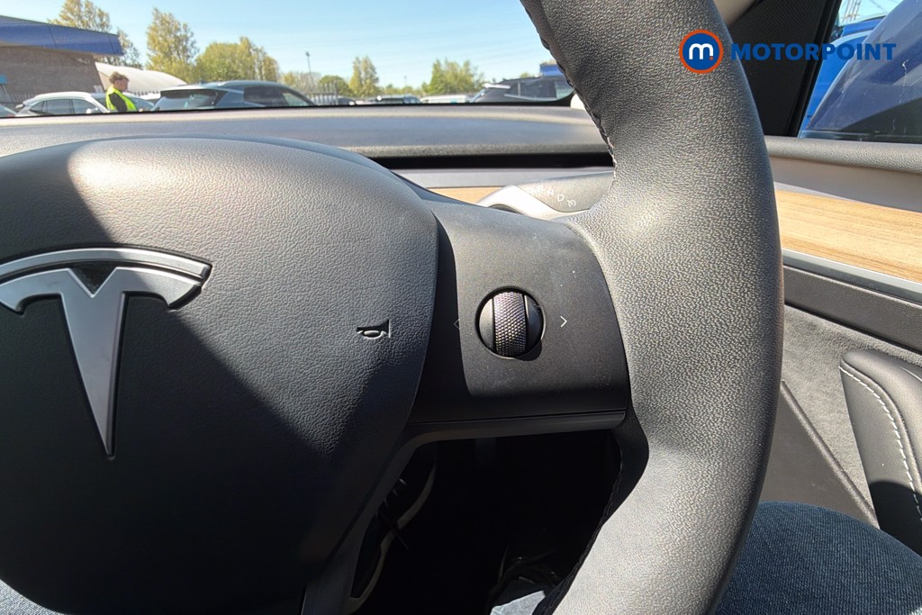 Tesla Model Y Long Range Automatic Electric SUV - Stock Number (1619911) - 4th supplementary image