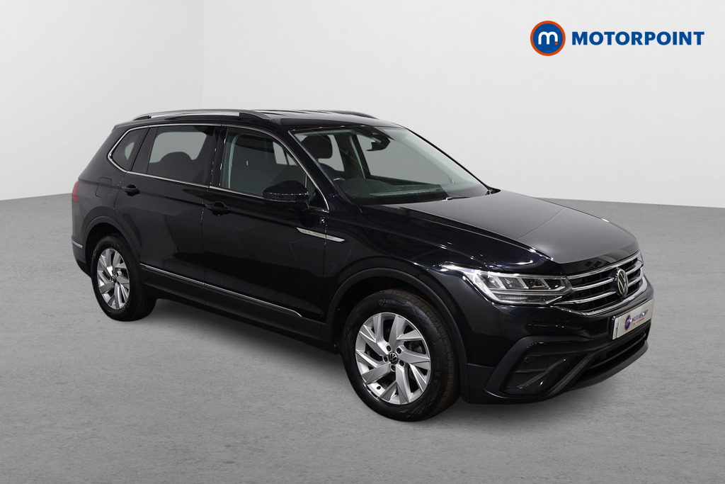 Volkswagen Tiguan Allspace Life Automatic Petrol SUV - Stock Number (1620159) - Drivers side front corner