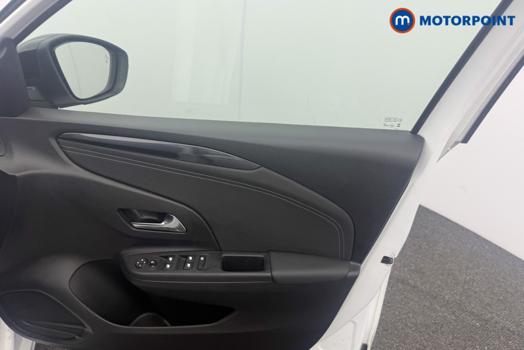 Vauxhall Corsa GS Manual Petrol Hatchback - Stock Number (1624936) - 9th supplementary image