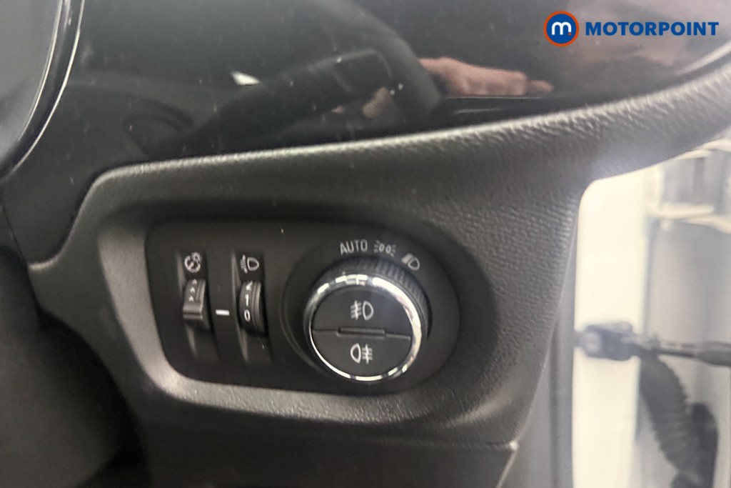 Vauxhall Corsa GS Manual Petrol Hatchback - Stock Number (1624936) - 12th supplementary image