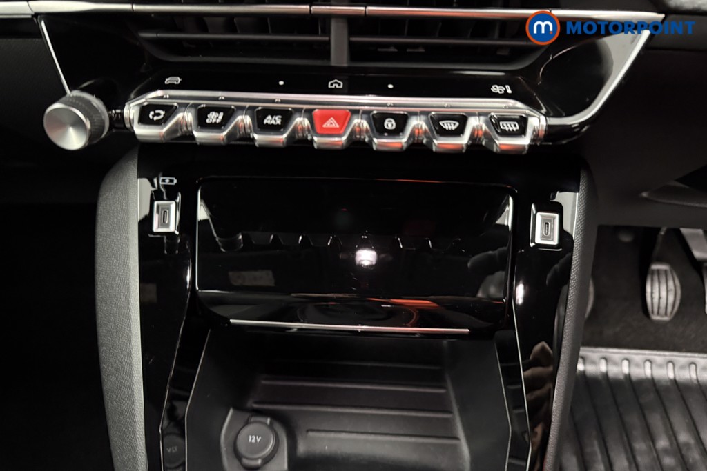 Peugeot 2008 Allure Manual Petrol SUV - Stock Number (1624943) - 10th supplementary image