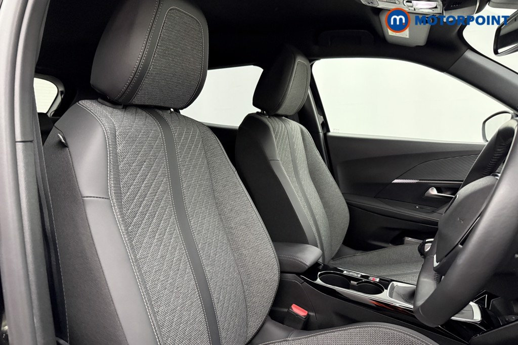 Peugeot 2008 Allure Manual Petrol SUV - Stock Number (1624943) - 14th supplementary image