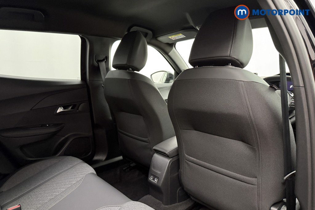 Peugeot 2008 Allure Manual Petrol SUV - Stock Number (1624943) - 17th supplementary image