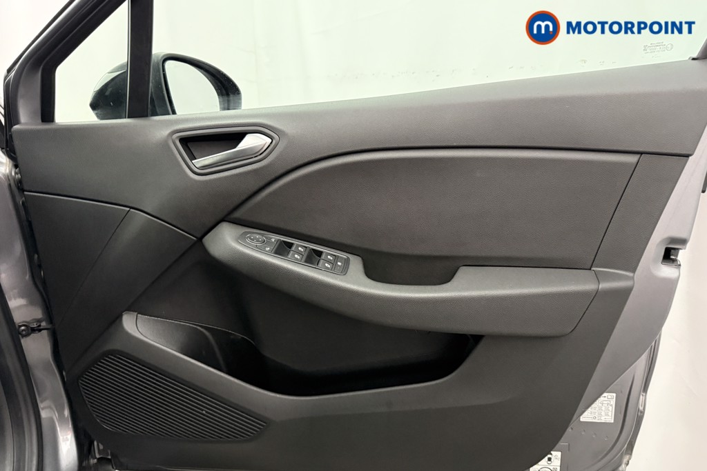 Renault Clio Evolution Automatic Petrol-Electric Hybrid Hatchback - Stock Number (1626760) - 14th supplementary image