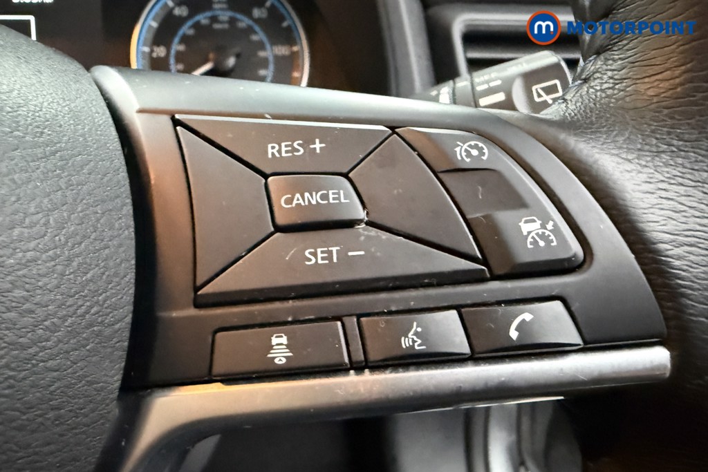 Nissan Leaf N-Connecta Automatic Electric Hatchback - Stock Number (1627780) - 4th supplementary image