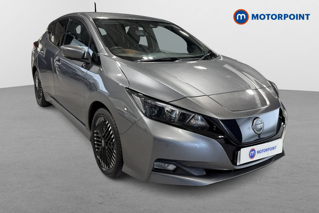 Nissan Leaf N-Connecta Automatic Electric Hatchback - Stock Number (1627780) - Drivers side front corner