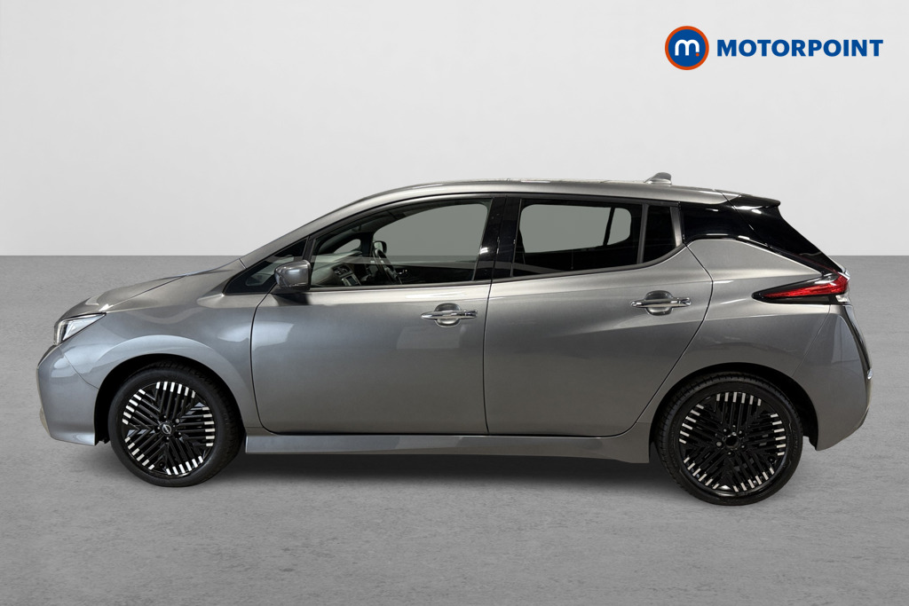 Nissan Leaf N-Connecta Automatic Electric Hatchback - Stock Number (1627780) - Passenger side