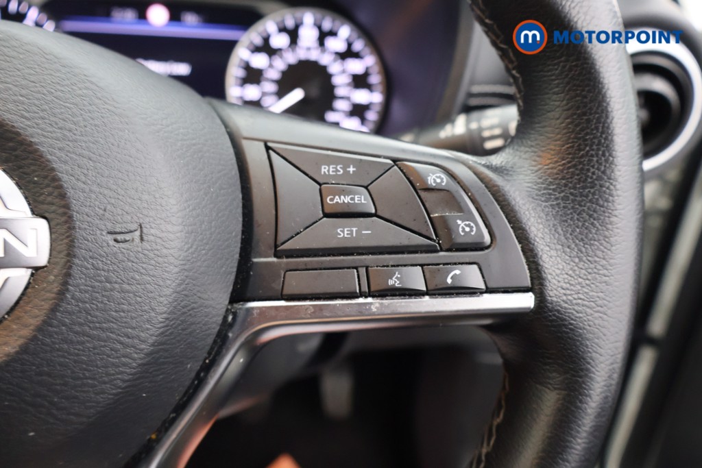 Nissan Juke N-Connecta Manual Petrol SUV - Stock Number (1628145) - 4th supplementary image