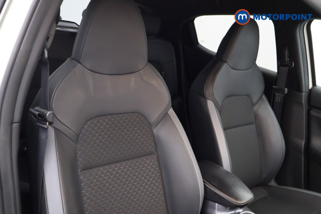 Nissan Juke N-Connecta Manual Petrol SUV - Stock Number (1628145) - 9th supplementary image