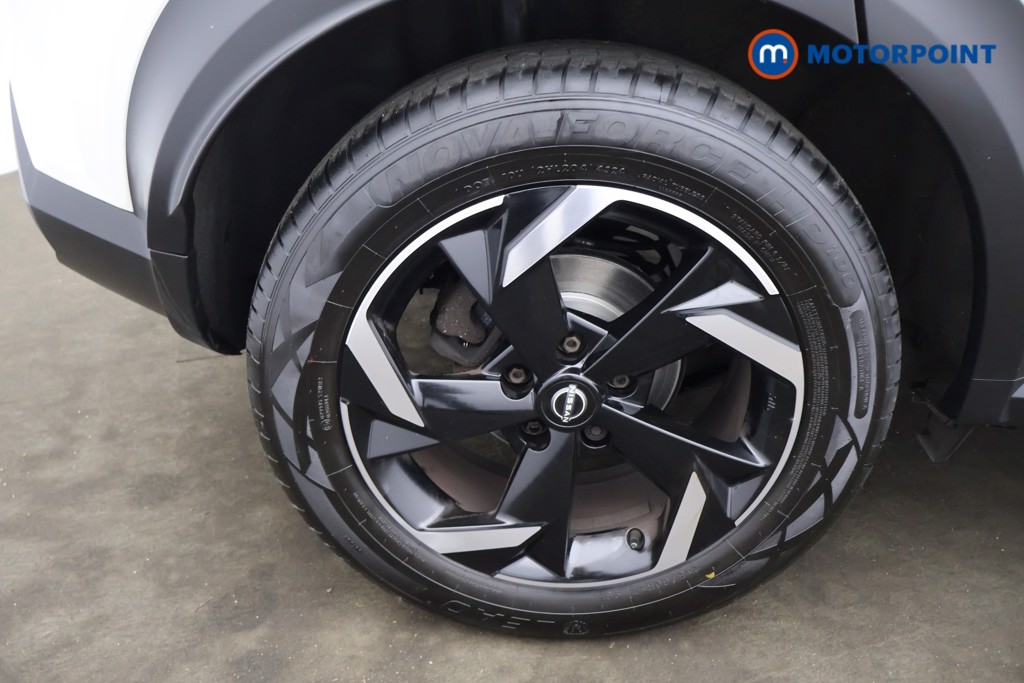 Nissan Juke N-Connecta Manual Petrol SUV - Stock Number (1628145) - 12th supplementary image