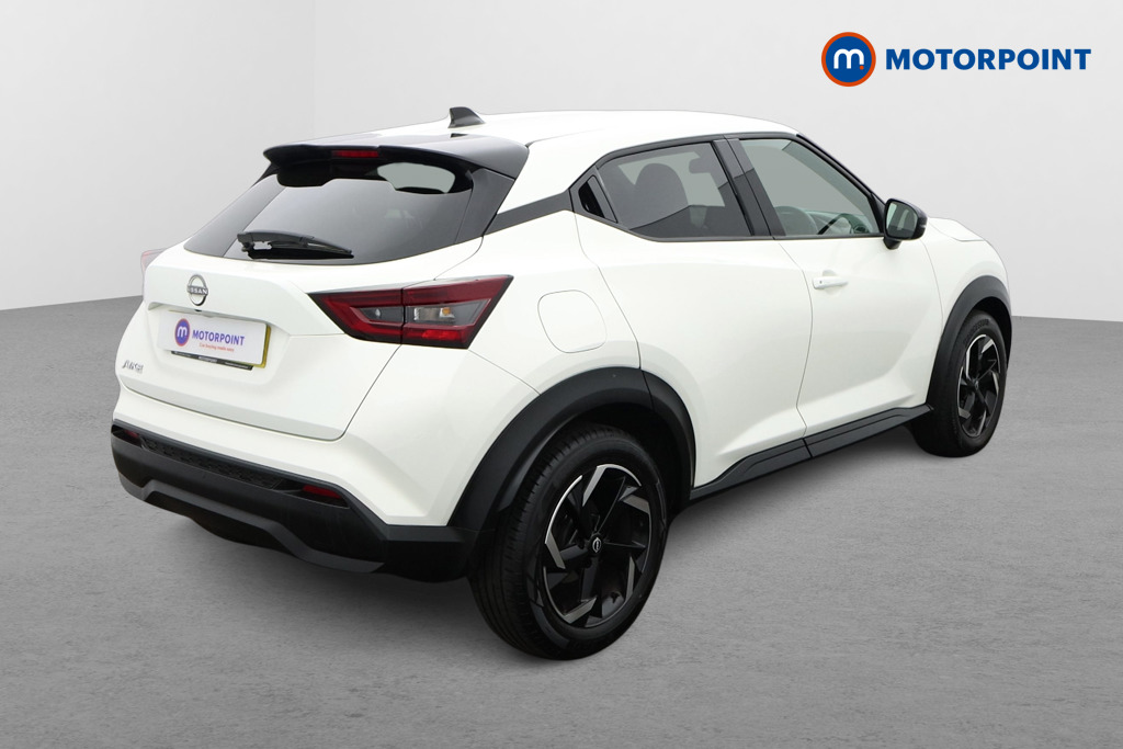 Nissan Juke N-Connecta Manual Petrol SUV - Stock Number (1628145) - Drivers side rear corner