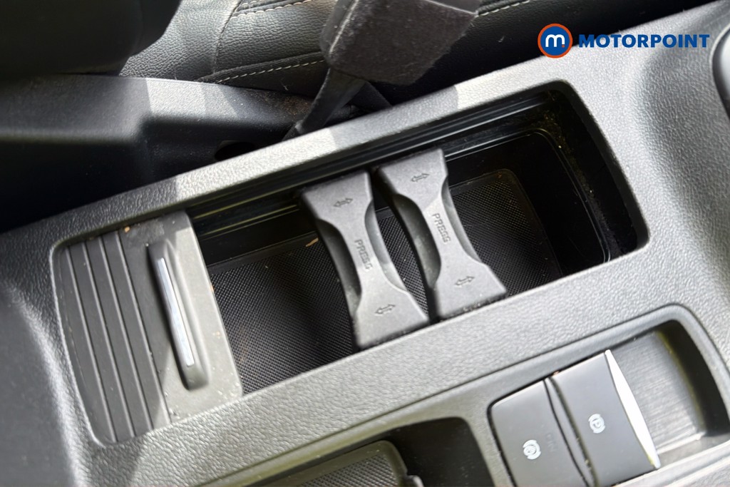 Ford Kuga Titanium Edition Manual Petrol SUV - Stock Number (1629492) - 16th supplementary image