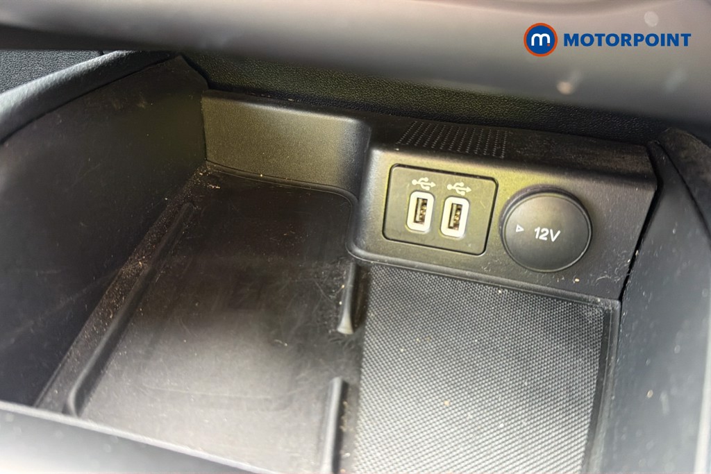 Ford Kuga Titanium Edition Manual Petrol SUV - Stock Number (1629492) - 17th supplementary image