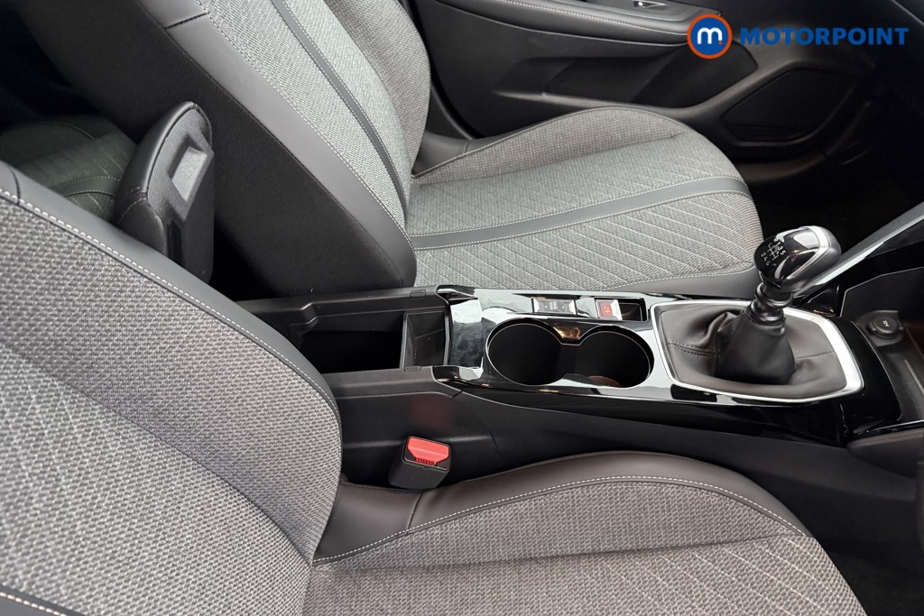 Peugeot 208 Allure Manual Petrol Hatchback - Stock Number (1630134) - 12th supplementary image