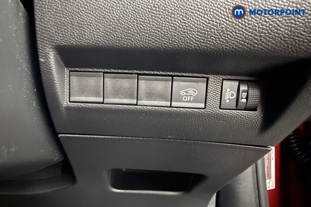 Peugeot 2008 Allure Manual Petrol SUV - Stock Number (1630200) - 5th supplementary image