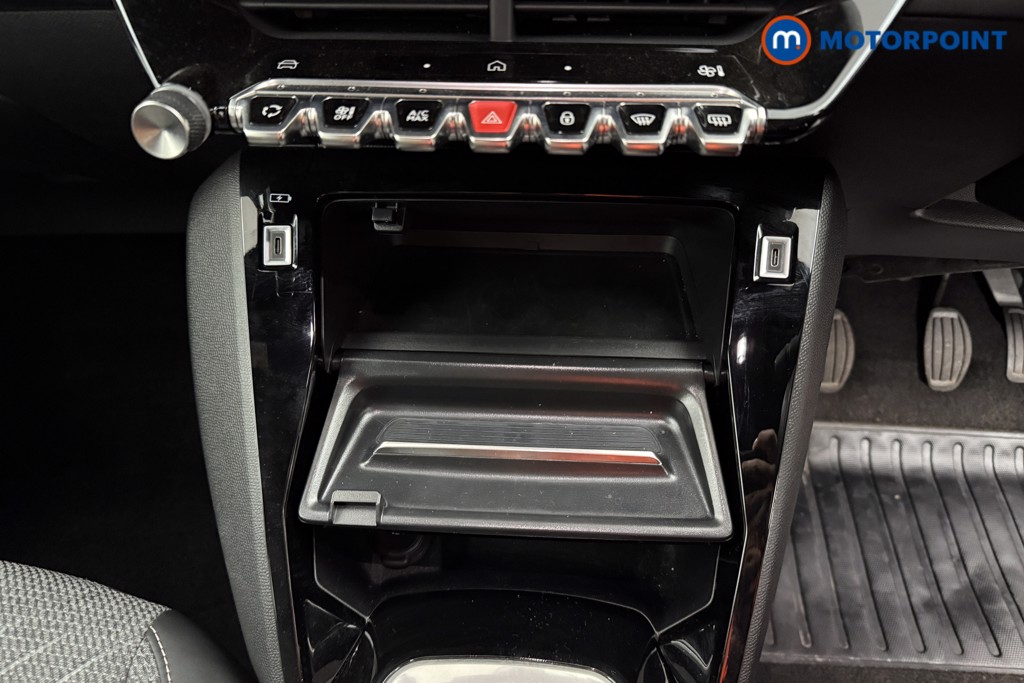 Peugeot 2008 Allure Manual Petrol SUV - Stock Number (1630200) - 11th supplementary image