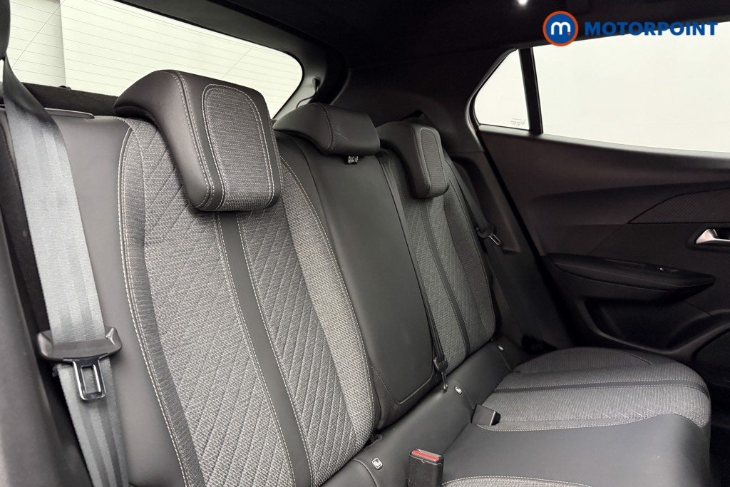 Peugeot 2008 Allure Manual Petrol SUV - Stock Number (1630200) - 16th supplementary image
