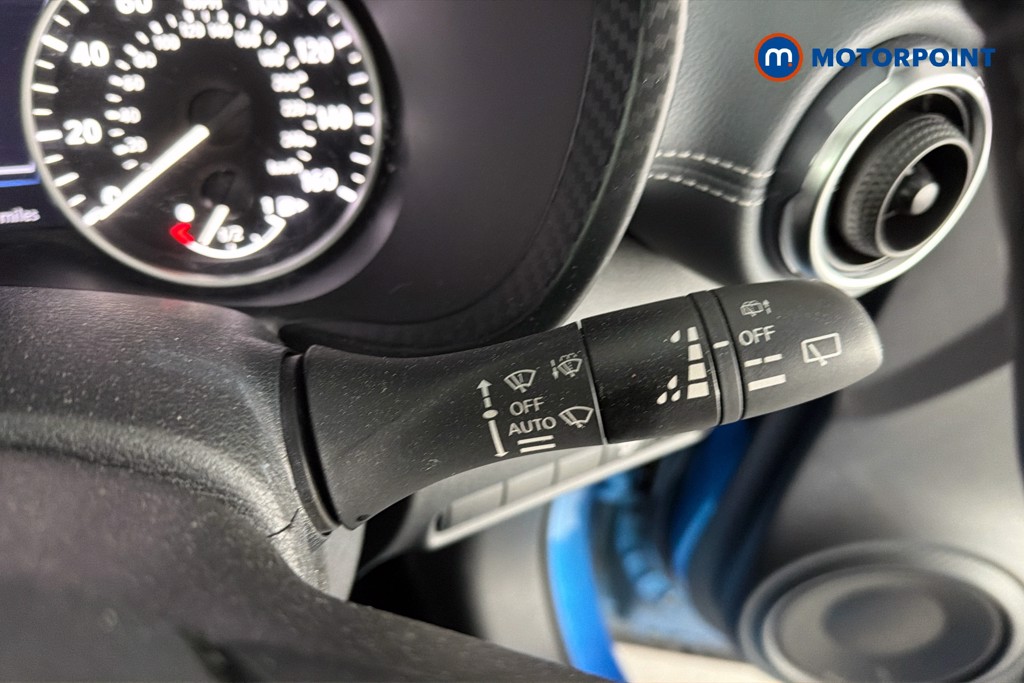 Nissan Juke Tekna Manual Petrol SUV - Stock Number (1631893) - 7th supplementary image