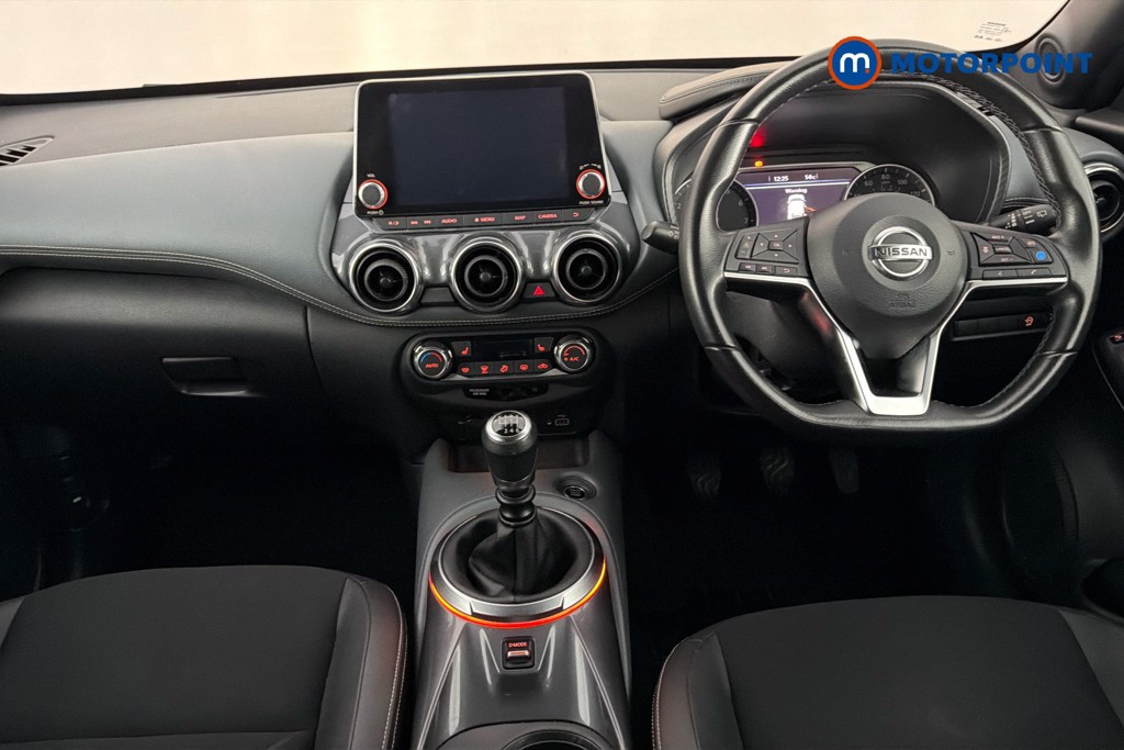 Nissan Juke Tekna Manual Petrol SUV - Stock Number (1631893) - 1st supplementary image