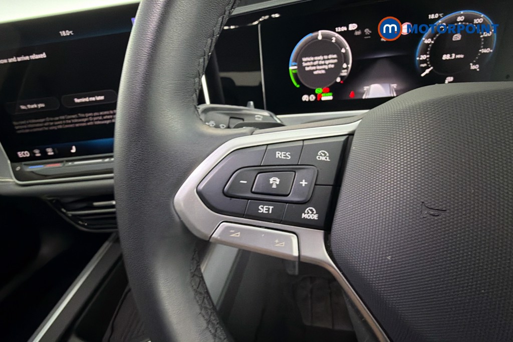 Volkswagen Passat Life Automatic Petrol Plug-In Hybrid Estate - Stock Number (1632913) - 3rd supplementary image