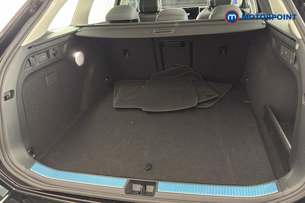 Volkswagen Passat Life Automatic Petrol Plug-In Hybrid Estate - Stock Number (1632913) - 33rd supplementary image
