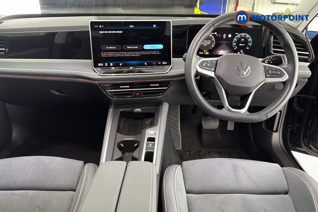 Volkswagen Passat Life Automatic Petrol Plug-In Hybrid Estate - Stock Number (1632913) - 1st supplementary image