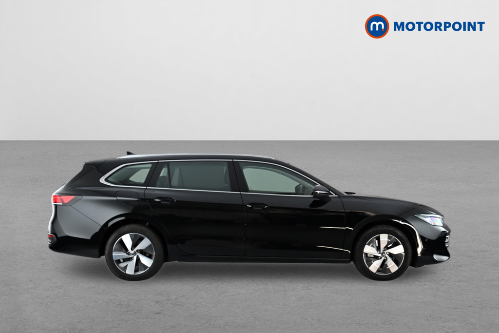 Volkswagen Passat Life Automatic Petrol Plug-In Hybrid Estate - Stock Number (1632913) - Drivers side