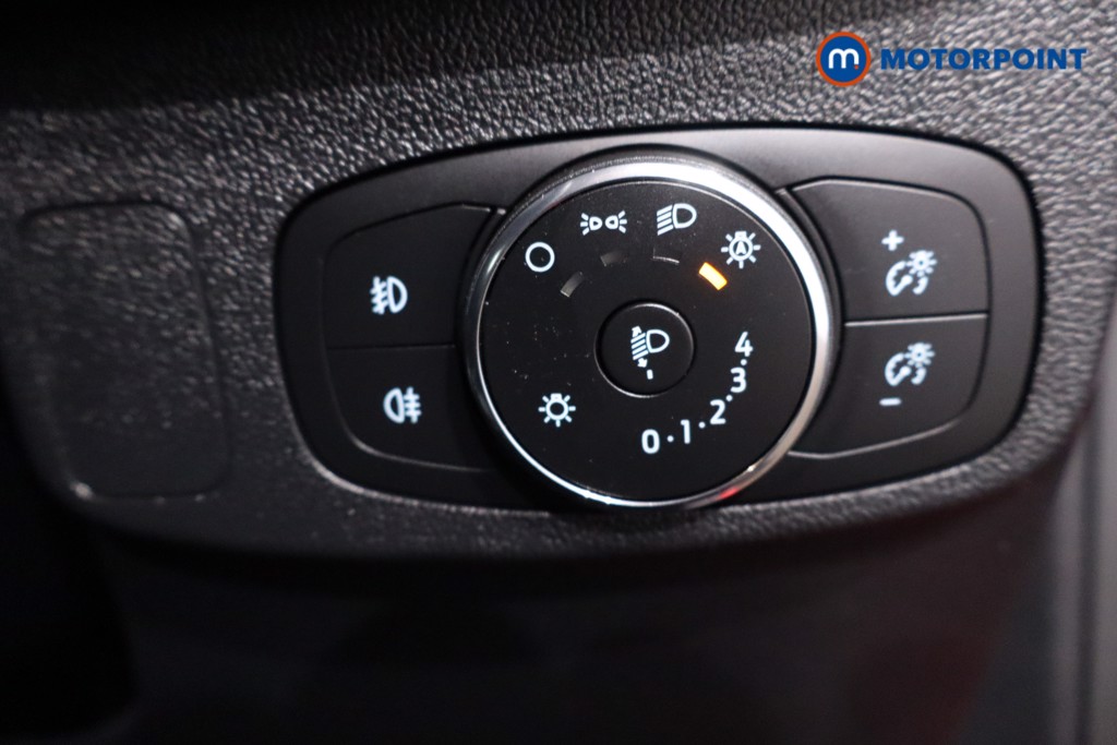 Ford Focus Titanium Manual Petrol Estate - Stock Number (1633064) - 17th supplementary image