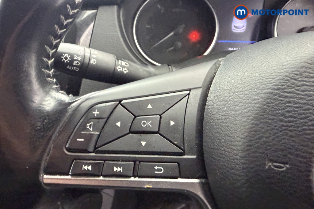 Nissan Qashqai Acenta Premium Automatic Diesel SUV - Stock Number (1633356) - 15th supplementary image