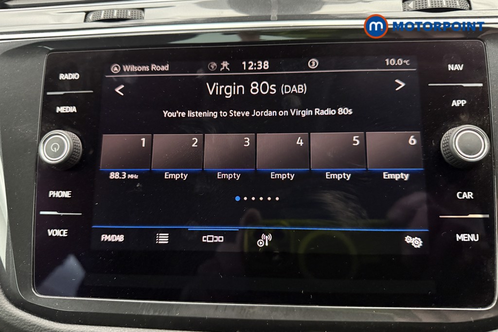 Volkswagen Tiguan Life Manual Petrol SUV - Stock Number (1633669) - 4th supplementary image