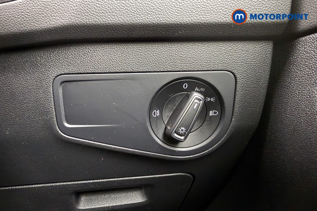 Volkswagen Tiguan Life Manual Petrol SUV - Stock Number (1633669) - 17th supplementary image