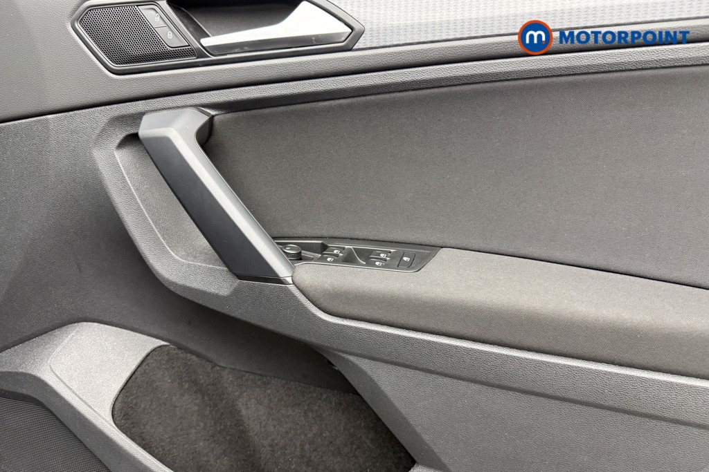 Volkswagen Tiguan Life Manual Petrol SUV - Stock Number (1633669) - 18th supplementary image