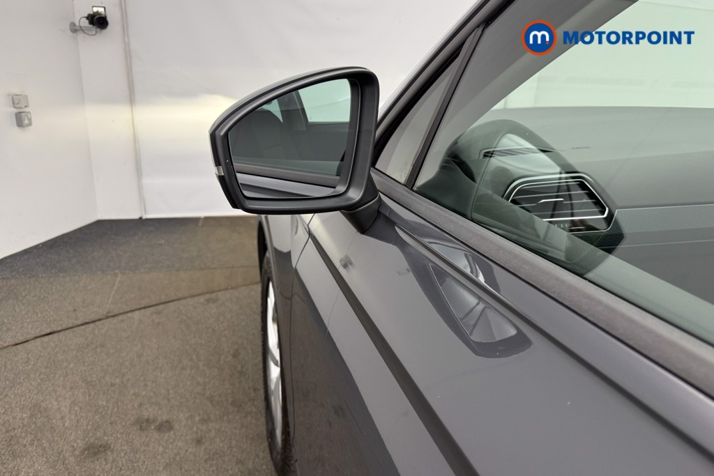 Volkswagen Tiguan Life Manual Petrol SUV - Stock Number (1633669) - 30th supplementary image