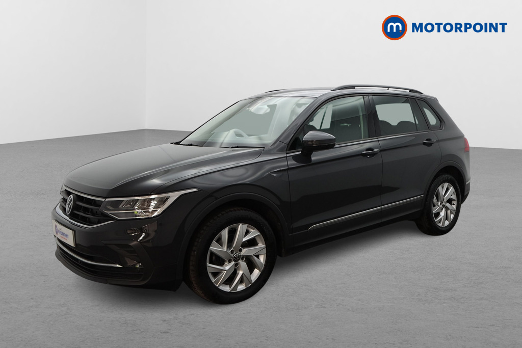 Volkswagen Tiguan Life Manual Petrol SUV - Stock Number (1633669) - Passenger side front corner