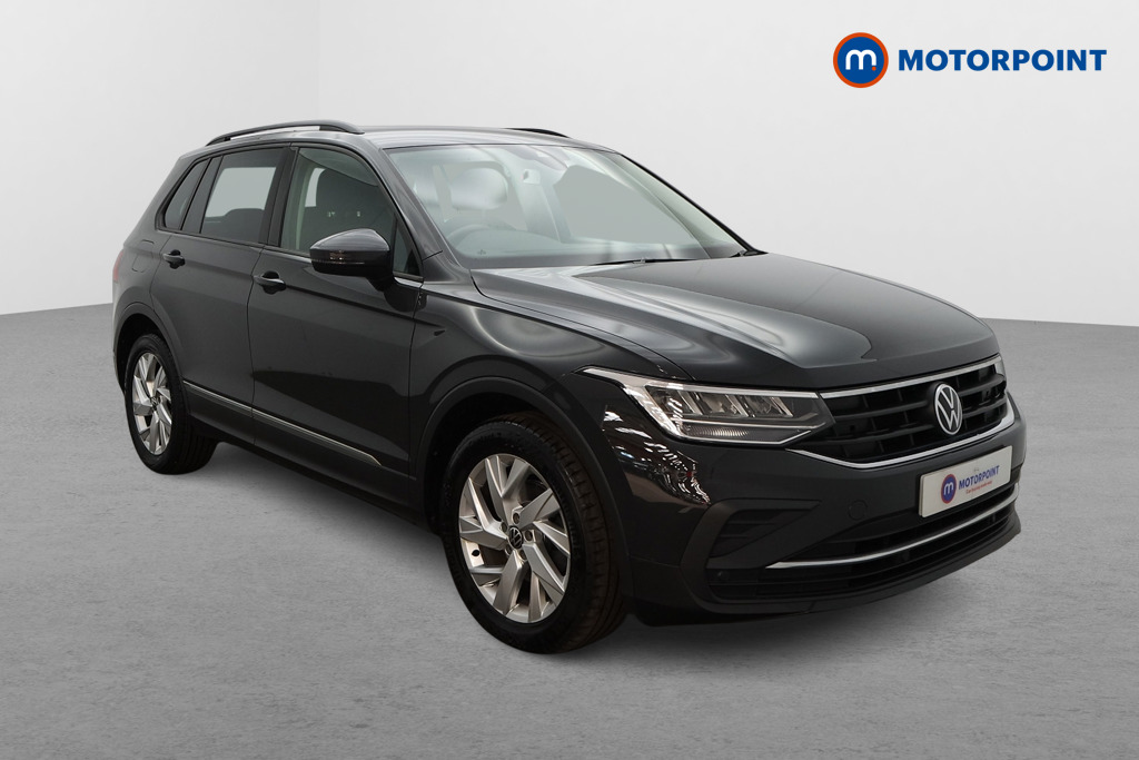 Volkswagen Tiguan Life Manual Petrol SUV - Stock Number (1633669) - Drivers side front corner