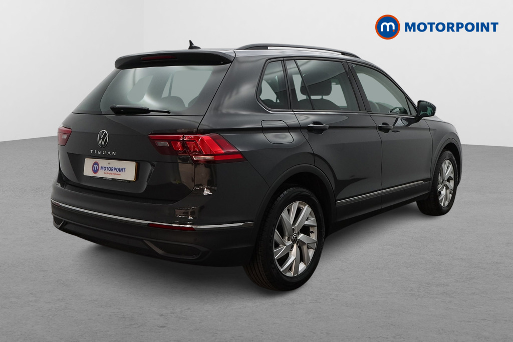 Volkswagen Tiguan Life Manual Petrol SUV - Stock Number (1633669) - Drivers side rear corner