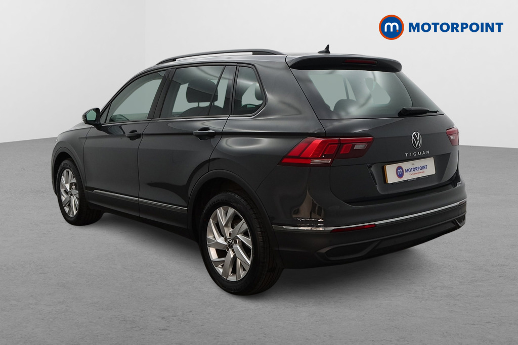 Volkswagen Tiguan Life Manual Petrol SUV - Stock Number (1633669) - Passenger side rear corner
