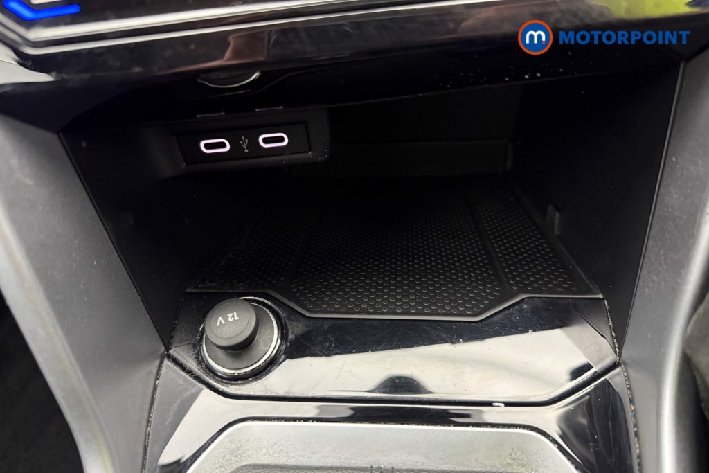 Volkswagen T-Roc Life Manual Petrol SUV - Stock Number (1633680) - 15th supplementary image