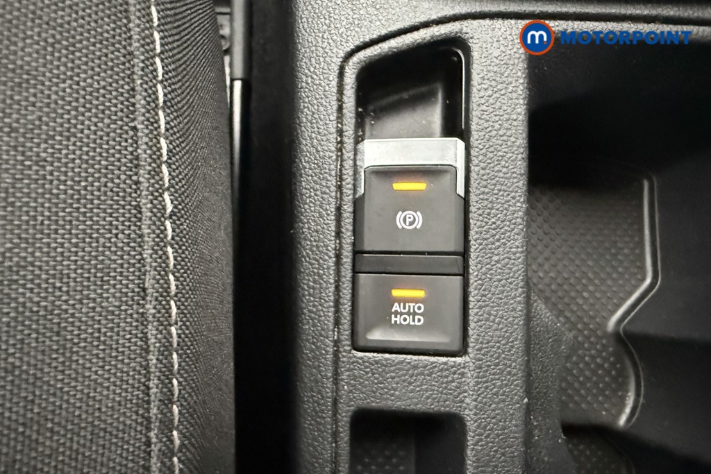 Volkswagen T-Roc Life Manual Petrol SUV - Stock Number (1633680) - 16th supplementary image